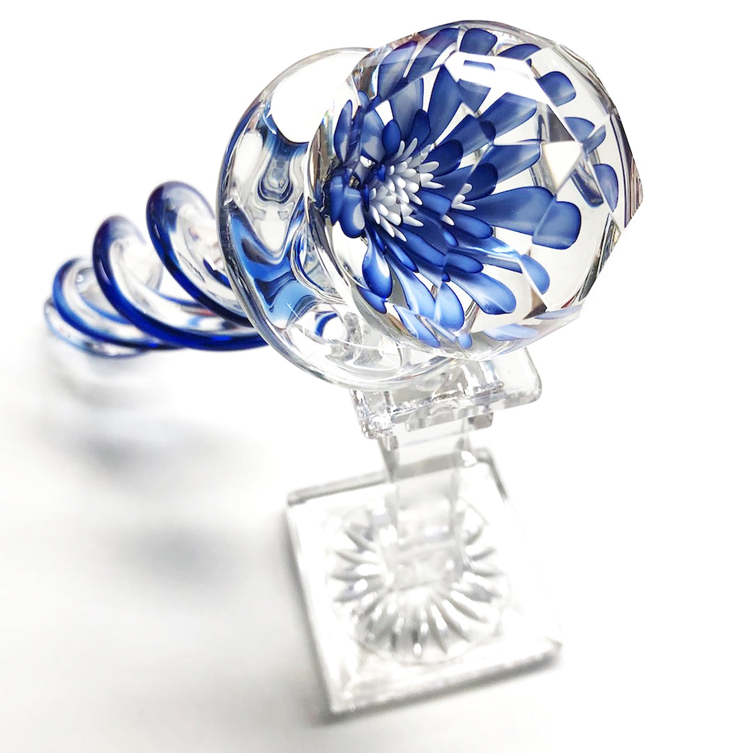 Crystal Delights Blue Implosion Faceted Twist image of the base 2